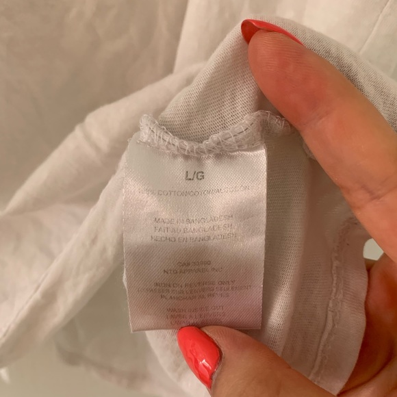 👚4/$20👚white t-shirt with cat print - Picture 5 of 5